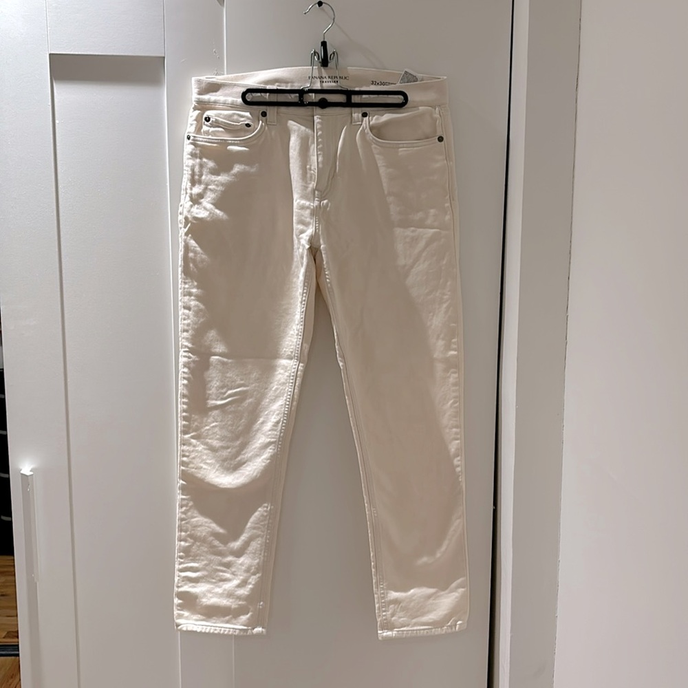 Banana Republic Traveler Chino